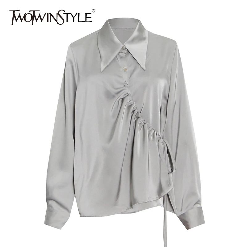 Женская плиссированная рубашка TWOTWINSTYLE, однотонная Повседневная рубашка с отложным воротником и длинными рукавами, осенняя одежда 2021
Женская плиссированная рубашка TWOTWINSTYLE, однотонная Повседневная рубашка с отложным воротником и длинными рукавами, осенняя одежда 2021