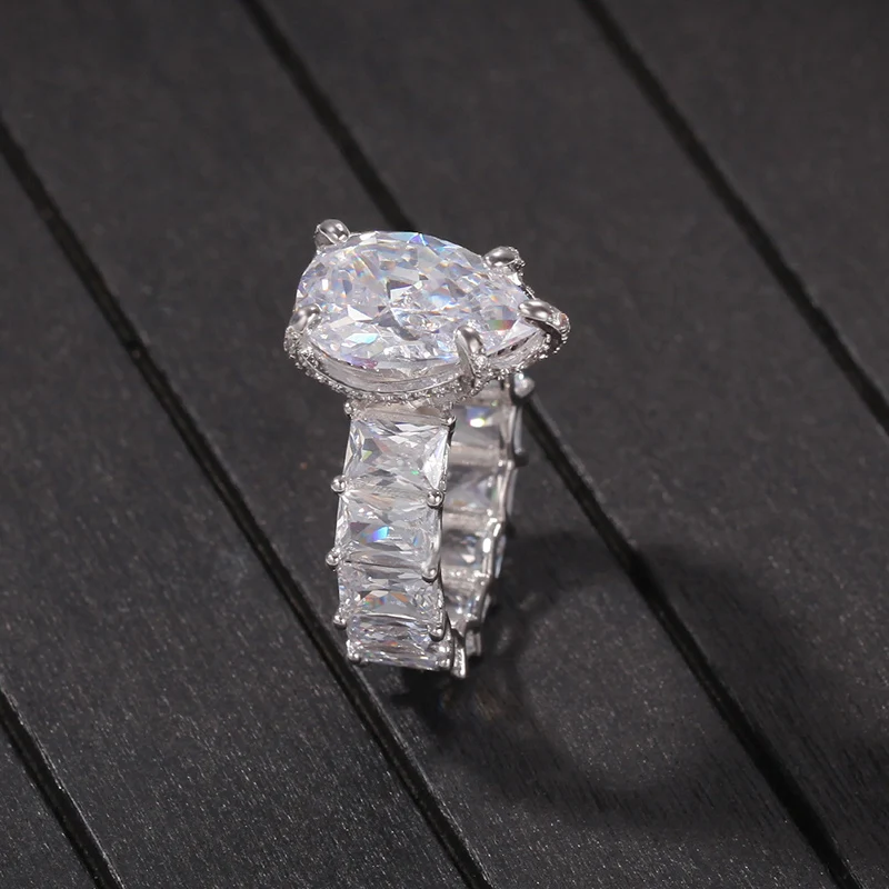 Hip Hop Bling Iced Out Heart Shape AAA Cubic Zirconia Tennis Chain Rings for Women Men Lover Ring Jewelry Gold Color
Hip Hop Bling Iced Out Heart Shape AAA Cubic Zirconia Tennis Chain Rings for Women Men Lover Ring Jewelry Gold Color
