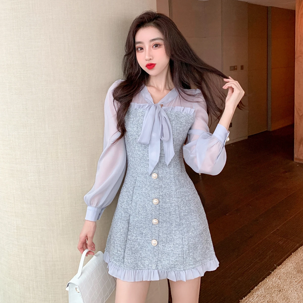 New Spring Vintage High waist See-through Chiffon Patchwork Tweed Mini Dress Women Ribbon Bow Long Sleeve Button Party Dress 61i
New Spring Vintage High waist See-through Chiffon Patchwork Tweed Mini Dress Women Ribbon Bow Long Sleeve Button Party Dress 61i
