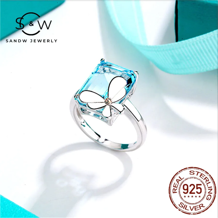 Women's big silver rings Butterfly Rings Bee Square Large Zircon 925 Sterling Silver Original 1:1 Classic Gift
Women's big silver rings Butterfly Rings Bee Square Large Zircon 925 Sterling Silver Original 1:1 Classic Gift