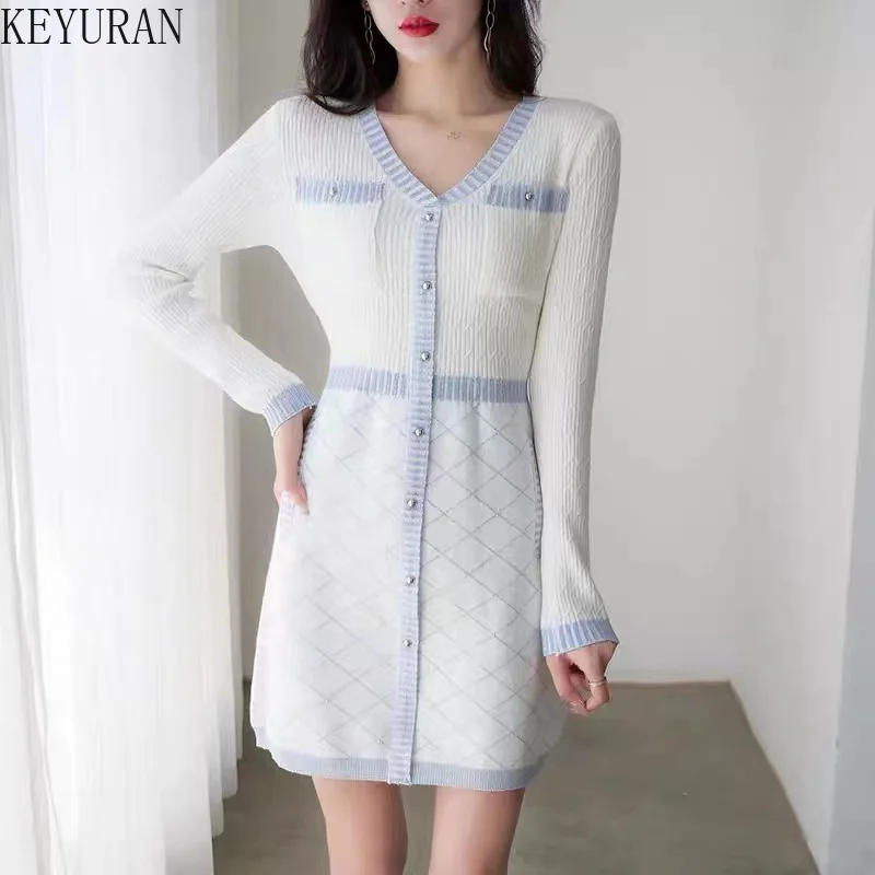 Elegant Knitted Dress Women 2022 Spring Fall Korean V-Neck Long Sleeve Button Designer Office Lady Patchwork Mini Sweater Dress
Elegant Knitted Dress Women 2022 Spring Fall Korean V-Neck Long Sleeve Button Designer Office Lady Patchwork Mini Sweater Dress