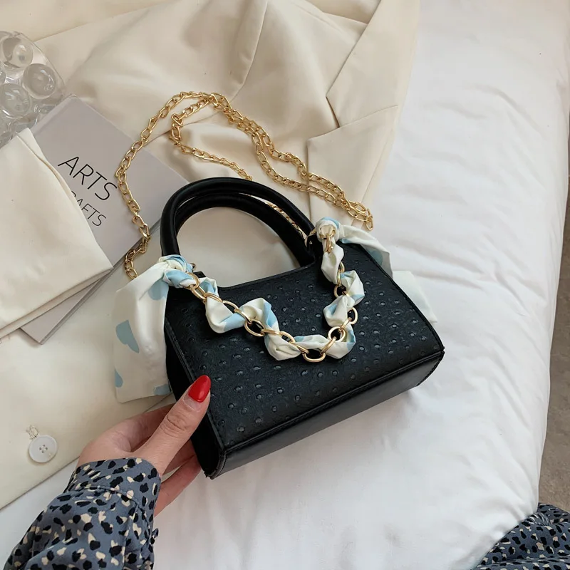 2021 Summer New Ladies Small Handbag Fashion Messenger Bag Silk Scarf Lady Bag Chain Bag Shoulder Bag Small Bag
2021 Summer New Ladies Small Handbag Fashion Messenger Bag Silk Scarf Lady Bag Chain Bag Shoulder Bag Small Bag