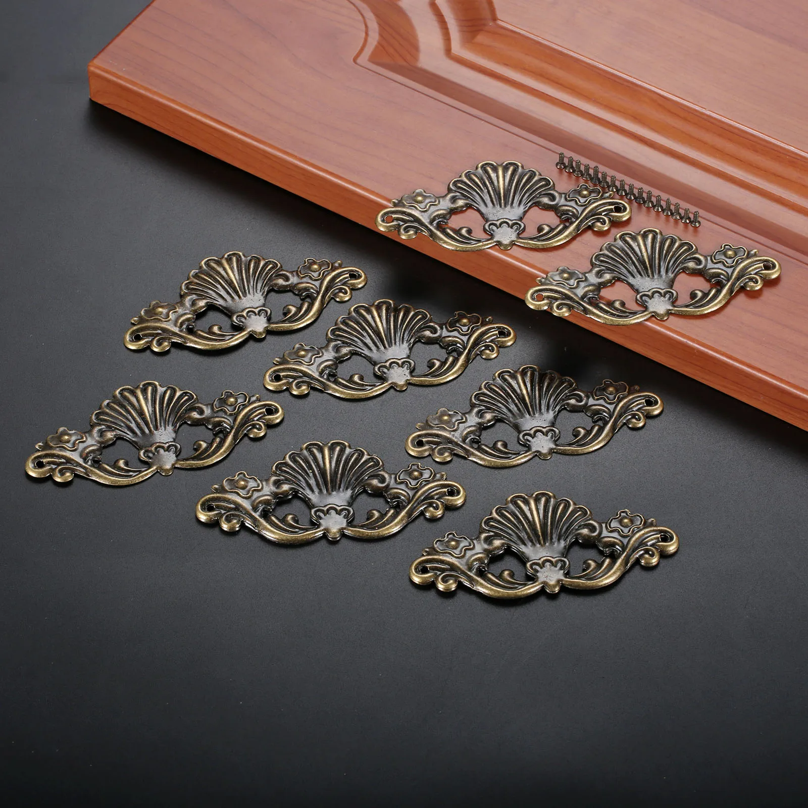 8pcs Wooden Box Coner Decorative Protectors Bracket Protector Corners Antique Bronze Tone Old Style Vintage Cover 97*47mm
8pcs Wooden Box Coner Decorative Protectors Bracket Protector Corners Antique Bronze Tone Old Style Vintage Cover 97*47mm