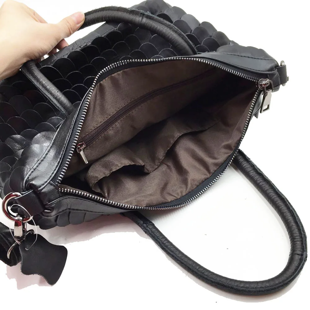 Leather handbag cross-body bag stitching leather Iridescent bag new women's bag
Leather handbag cross-body bag stitching leather Iridescent bag new women's bag