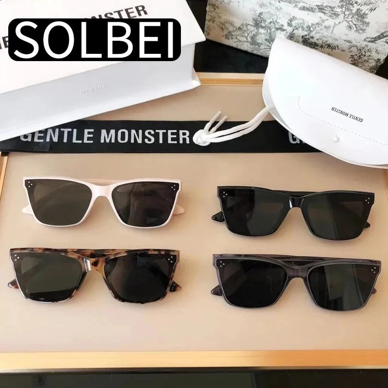 Gentle Monster Sunglasses For Men Women 2021 Vintage Luxury Brand Designer Trending Products UV400 Acetate SOLBEI GM Sun Glasses
Gentle Monster Sunglasses For Men Women 2021 Vintage Luxury Brand Designer Trending Products UV400 Acetate SOLBEI GM Sun Glasses