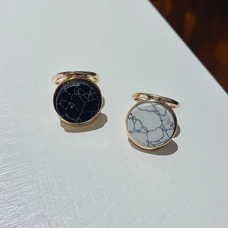 INS Internet Influencer Cold Style Marbling Ring Female Fashion Personality Retro Simple Three-Dimensional Non-mainstream Index
INS Internet Influencer Cold Style Marbling Ring Female Fashion Personality Retro Simple Three-Dimensional Non-mainstream Index