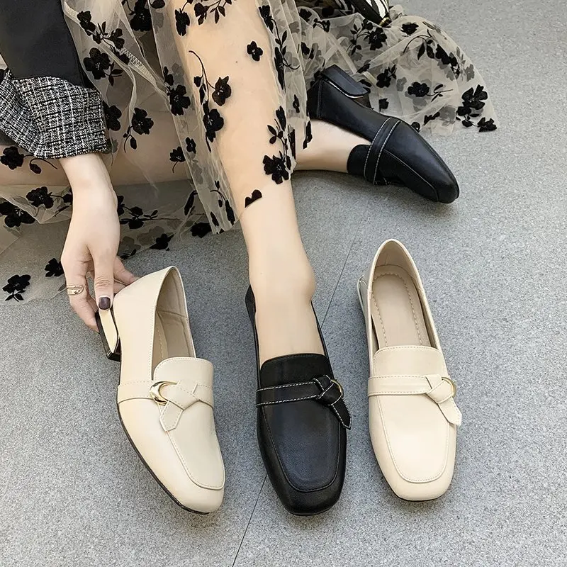 Women's Flat Shoes, Retro Solid Color Soft Leather Low-heel Square Toe Loafers 
Women's Flat Shoes, Retro Solid Color Soft Leather Low-heel Square Toe Loafers
