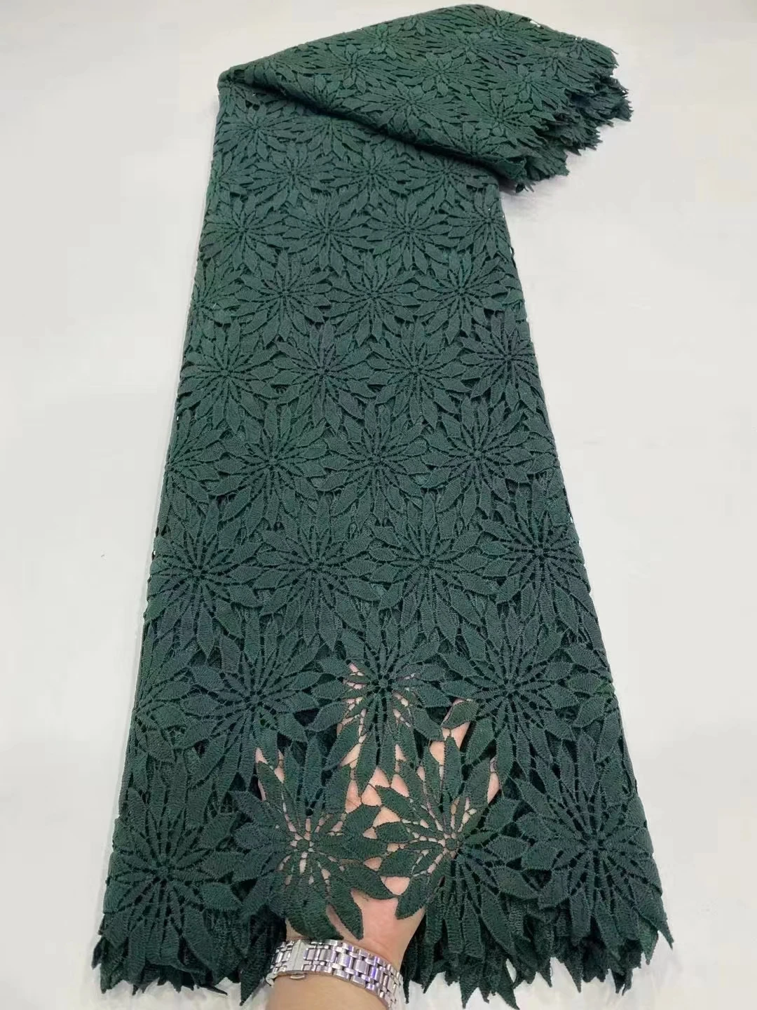 Latest Design French Guipure Lace Fabric for Lady Dress Sequins Printed Milk Silk Cord Lace Textile for Evening Gown DPG07
Latest Design French Guipure Lace Fabric for Lady Dress Sequins Printed Milk Silk Cord Lace Textile for Evening Gown DPG07