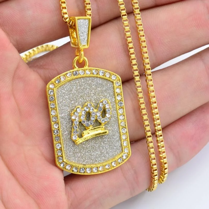 New Men's Hip Hop Diamond Glitter 100 Points Army Brand Pendant Necklace European and American Simple Fashion Jewelry
New Men's Hip Hop Diamond Glitter 100 Points Army Brand Pendant Necklace European and American Simple Fashion Jewelry