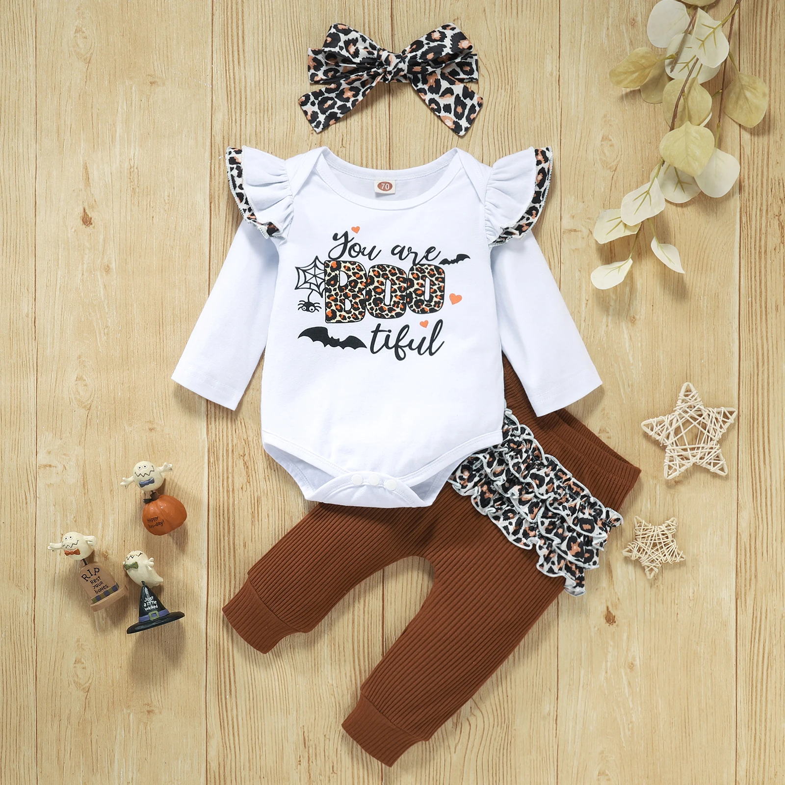 3Pcs Baby's Halloween Sets Letter Printed Fly Long Sleeve Romper Leopard Stitched Pants Toddler Girls Spring Autumn 0-18 Months
3Pcs Baby's Halloween Sets Letter Printed Fly Long Sleeve Romper Leopard Stitched Pants Toddler Girls Spring Autumn 0-18 Months