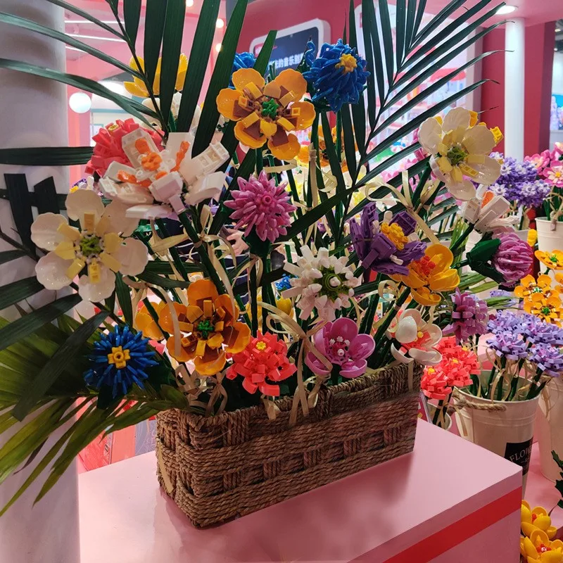 CADA Creator Expert DIY 10280 Bouquet Phalaenopsis Rose Friends Moc Potted Plant Building Block Boy Girl Gift Toy
CADA Creator Expert DIY 10280 Bouquet Phalaenopsis Rose Friends Moc Potted Plant Building Block Boy Girl Gift Toy