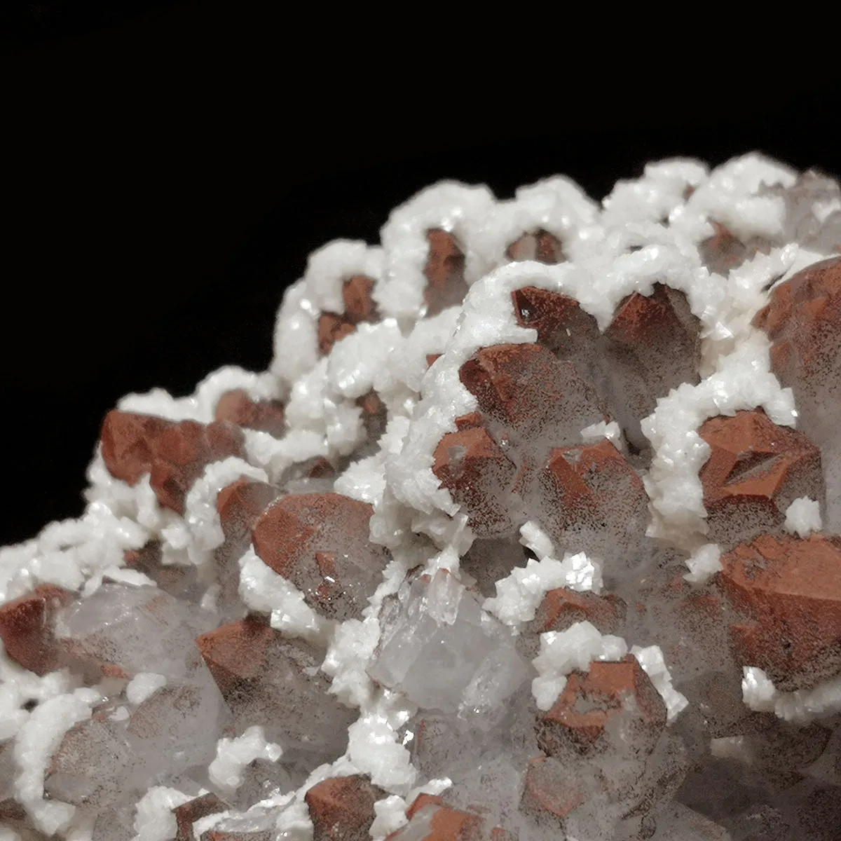 322 B6-3 Natural Red Quartz Pink Dolomite Pyrite Chalcopyrite Mineral Crystal Specimen Decoration Collection From Jiangxi China
322 B6-3 Natural Red Quartz Pink Dolomite Pyrite Chalcopyrite Mineral Crystal Specimen Decoration Collection From Jiangxi China