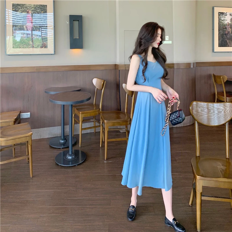 Elegant Women Dress Hepburn Style Suspender Dresses 2021 Summer Sleeveless V-neck Vintage Casual All-Match Female Y652
Elegant Women Dress Hepburn Style Suspender Dresses 2021 Summer Sleeveless V-neck Vintage Casual All-Match Female Y652