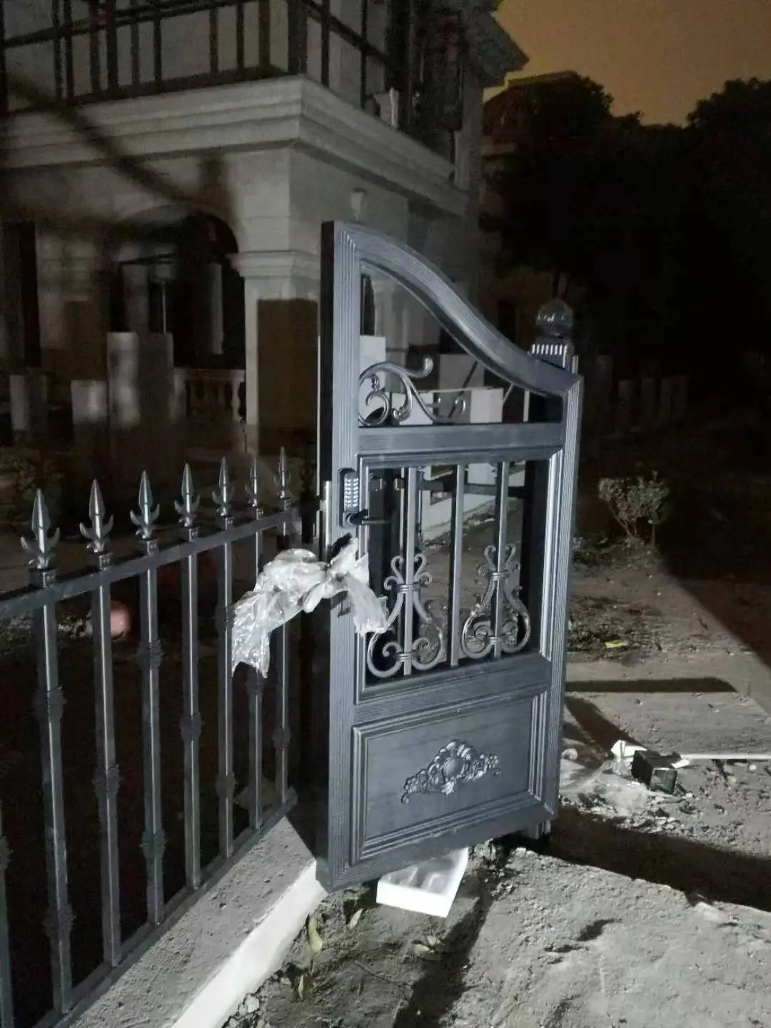 Hench 2021 Hotsale Aluminium Driveway Gates Price By Sq.m Shipping Cost Extra Hc-Ag7
Hench 2021 Hotsale Aluminium Driveway Gates Price By Sq.m Shipping Cost Extra Hc-Ag7