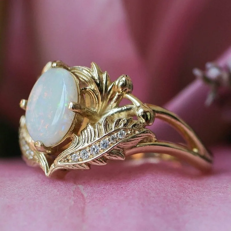 

2021 Trend Crystal Leaf Oval Gem Creative Ring Women's Rings Bague Femme Women Jewelry Bijoux Bijouterie Female Engagement Ring