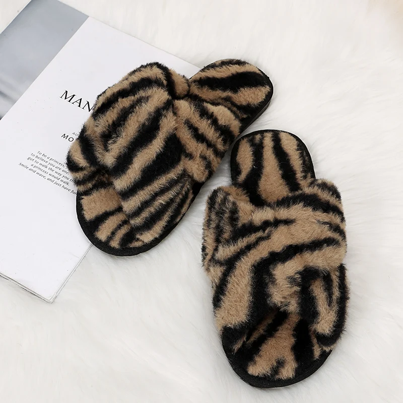 Stitch Plush Cotton Slippers 2021 New Leopard Cross High Quality Suede Outer Wear Home Flat Non-slip SlippersWomen's Shoes
Stitch Plush Cotton Slippers 2021 New Leopard Cross High Quality Suede Outer Wear Home Flat Non-slip SlippersWomen's Shoes