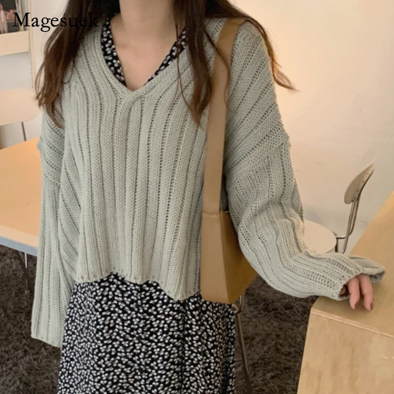 Korean Long Sleeve Knitted Sweater Fashion Top Warm Knitwear 2021 Autumn V-Neck Sweater Women Casual Loose Solid Pullover 17393
Korean Long Sleeve Knitted Sweater Fashion Top Warm Knitwear 2021 Autumn V-Neck Sweater Women Casual Loose Solid Pullover 17393