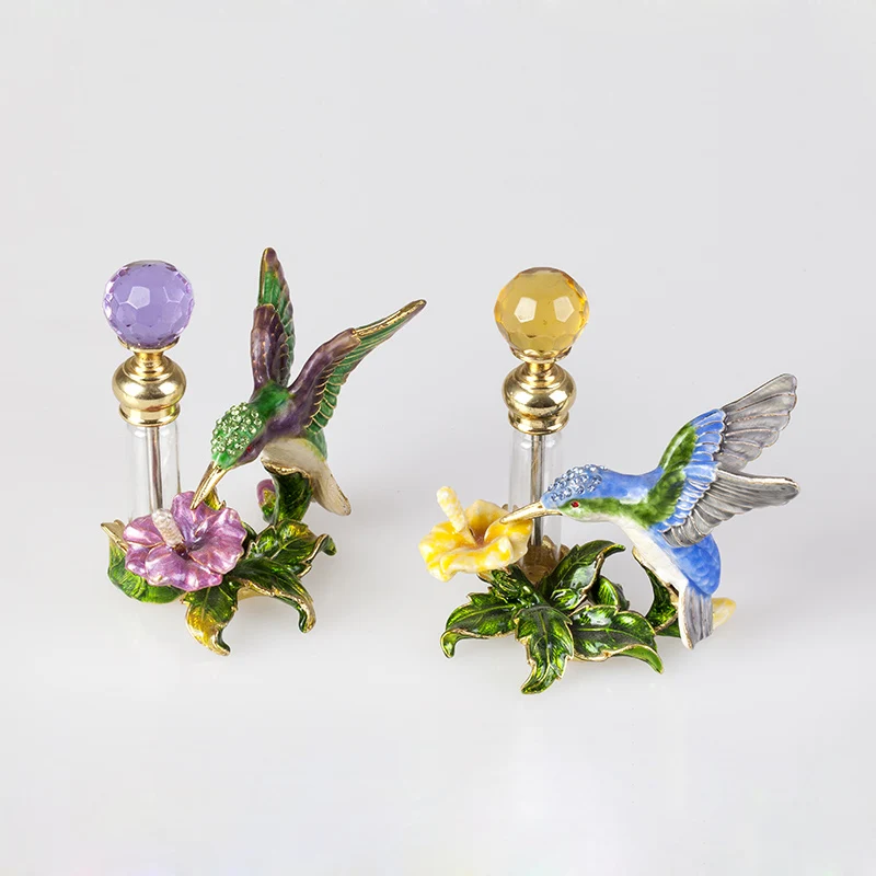 4ml Perfume Bottle Vintage Empty Refillable Bottle Metal Hummingbird Glass Empty Container Portable Gift Home Decoration#59625
4ml Perfume Bottle Vintage Empty Refillable Bottle Metal Hummingbird Glass Empty Container Portable Gift Home Decoration#59625
