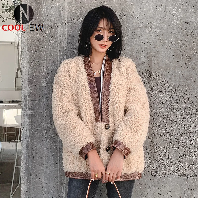 Ptslan 2021 Женская Подлинная стрижка верхняя одежда зимняя новая мода Женское пальто из натуральной шерсти теплая мягкая пуговица хорошего кач...
Ptslan 2021 Женская Подлинная стрижка верхняя одежда зимняя новая мода Женское пальто из натуральной шерсти теплая мягкая пуговица хорошего кач...