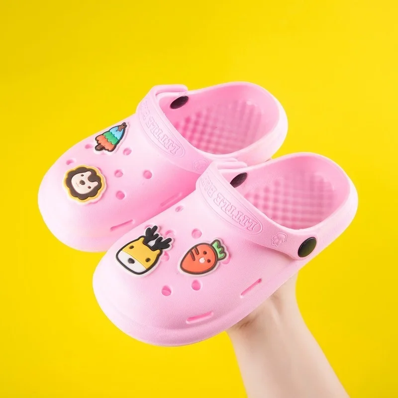 2021 New Children's Hollow Out Slippers Boy And Girls Garden Shoes Non-slip Cartoon Cute Sandals And Slippers Children Clogs
2021 New Children's Hollow Out Slippers Boy And Girls Garden Shoes Non-slip Cartoon Cute Sandals And Slippers Children Clogs