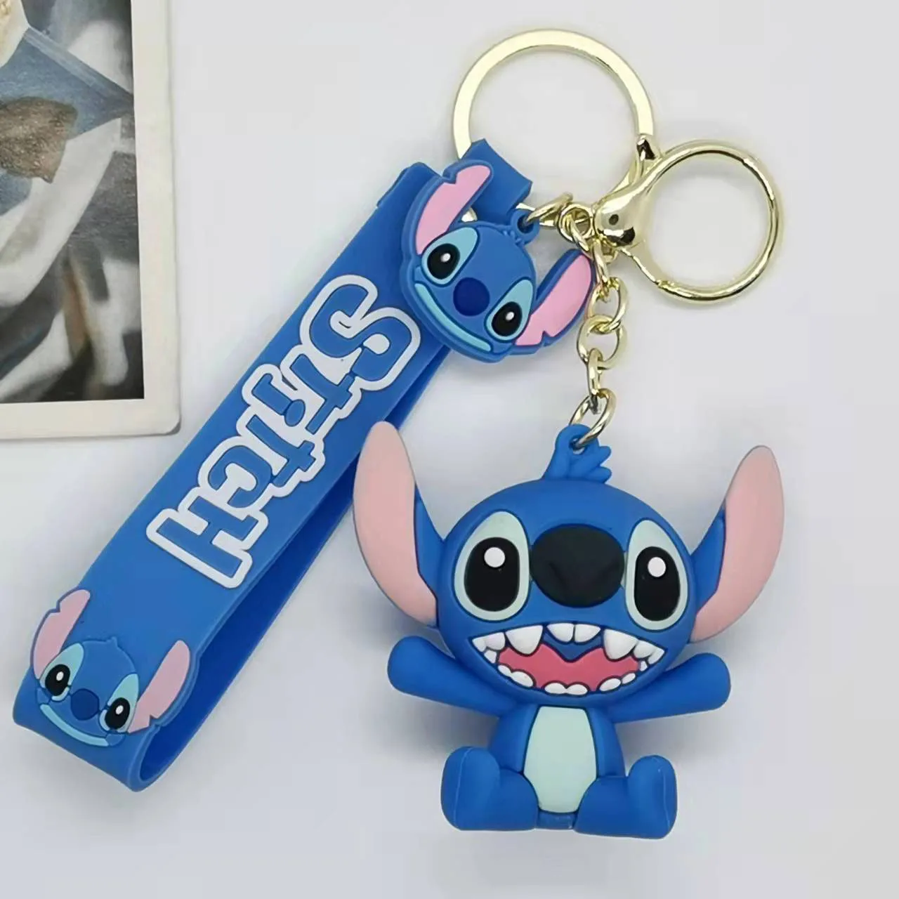 Disney New Stitch Keychain Cute Cartoon Blue Sitting Posture Stitch Keyring Student School Bag Ornament Car Key Chain Couple
Disney New Stitch Keychain Cute Cartoon Blue Sitting Posture Stitch Keyring Student School Bag Ornament Car Key Chain Couple