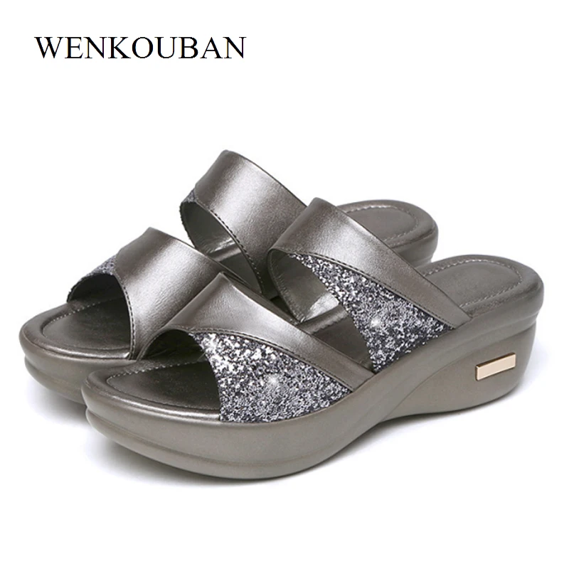 Women Slippers Summer Platform Shoes Fashion Women Wedge Open Toe Flip Flops Ladies Bling Slide Beach Shoes Pantoufle Femme
Women Slippers Summer Platform Shoes Fashion Women Wedge Open Toe Flip Flops Ladies Bling Slide Beach Shoes Pantoufle Femme