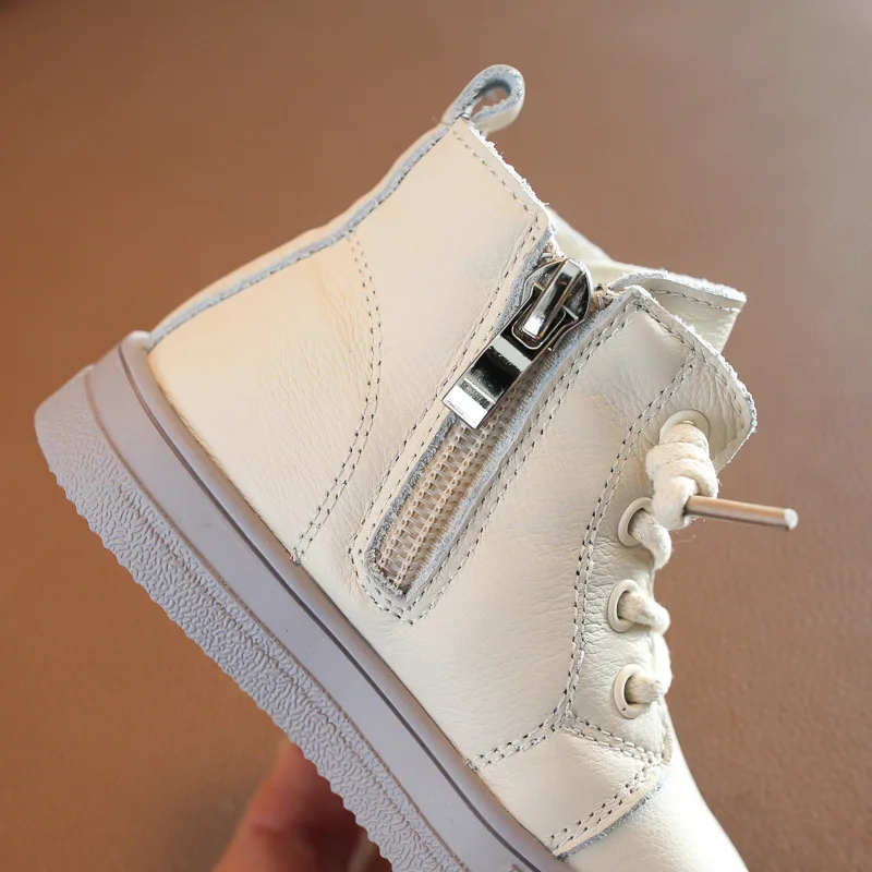 Autumn and Winter Children's Genuine Leather Boots Baby Soft-soled Cotton Martin Boots 1-3 Years Old Children's Shoes
Autumn and Winter Children's Genuine Leather Boots Baby Soft-soled Cotton Martin Boots 1-3 Years Old Children's Shoes