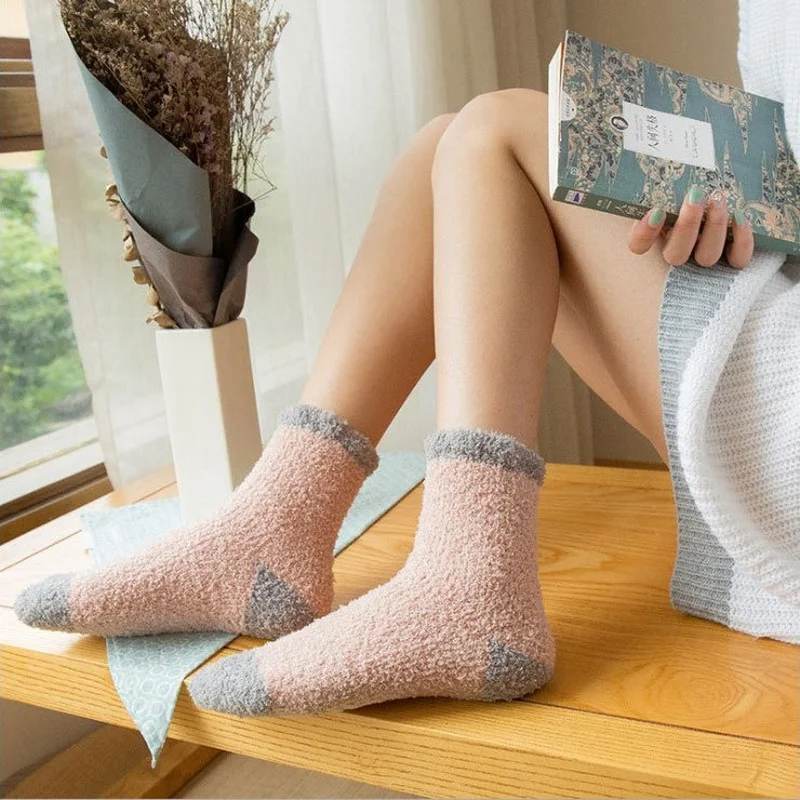 Short Socks Women coral fleece Winter Ladies Floor Warm Plush Comfy Cartoon Fluffy furry Sleeping Slippers Sock Casual 2022 New 
Short Socks Women coral fleece Winter Ladies Floor Warm Plush Comfy Cartoon Fluffy furry Sleeping Slippers Sock Casual 2022 New