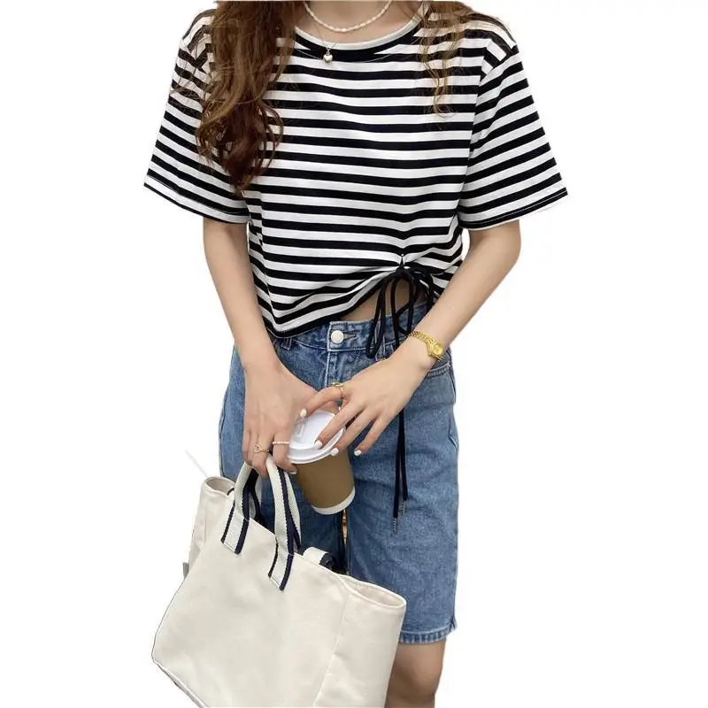 Summer simple striped drawstring short T-shirt women loose round neck short-sleeved short-sleeved women's top
Summer simple striped drawstring short T-shirt women loose round neck short-sleeved short-sleeved women's top