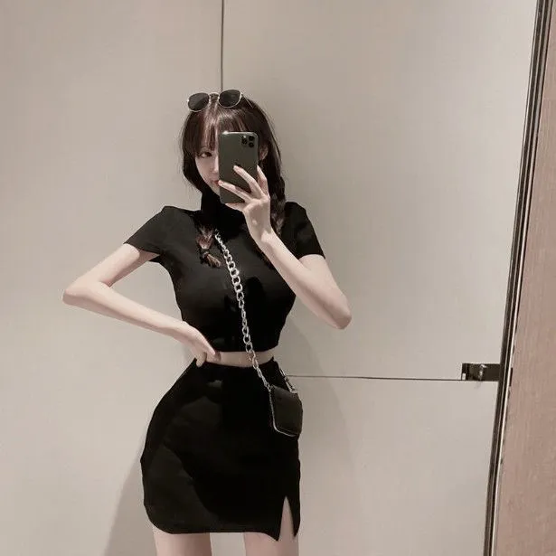 WOMENGAGA Summer Vinatge Cheongsam Style Short Sleeve Oblique Buckle T-shirt + High Waist Split Mini Skirt Two Piece Suit RSWZ
WOMENGAGA Summer Vinatge Cheongsam Style Short Sleeve Oblique Buckle T-shirt + High Waist Split Mini Skirt Two Piece Suit RSWZ