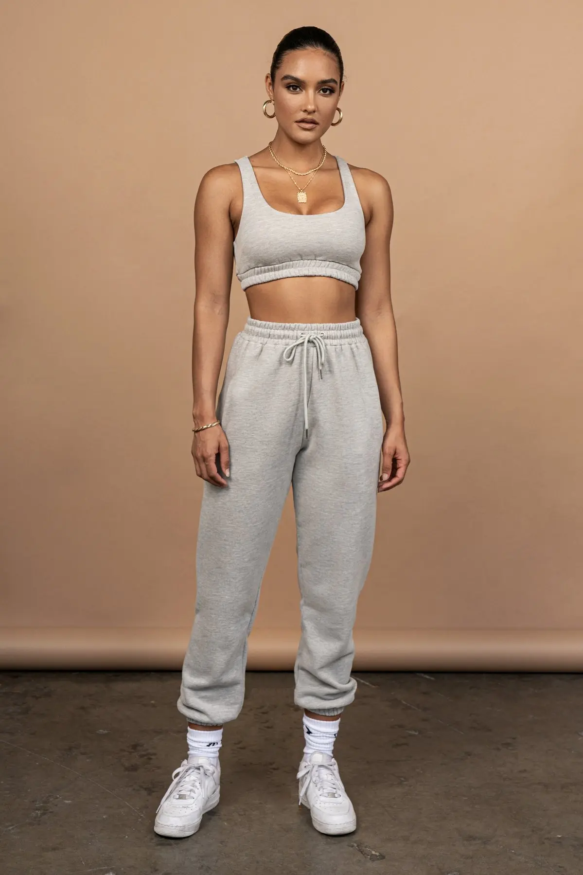 wsevypo New Solid Color Sports Two-piece Women Tracksuits Summer Streetwear Sleeveless Crop Tops+Drawstring Sweatpants 3Colors
wsevypo New Solid Color Sports Two-piece Women Tracksuits Summer Streetwear Sleeveless Crop Tops+Drawstring Sweatpants 3Colors