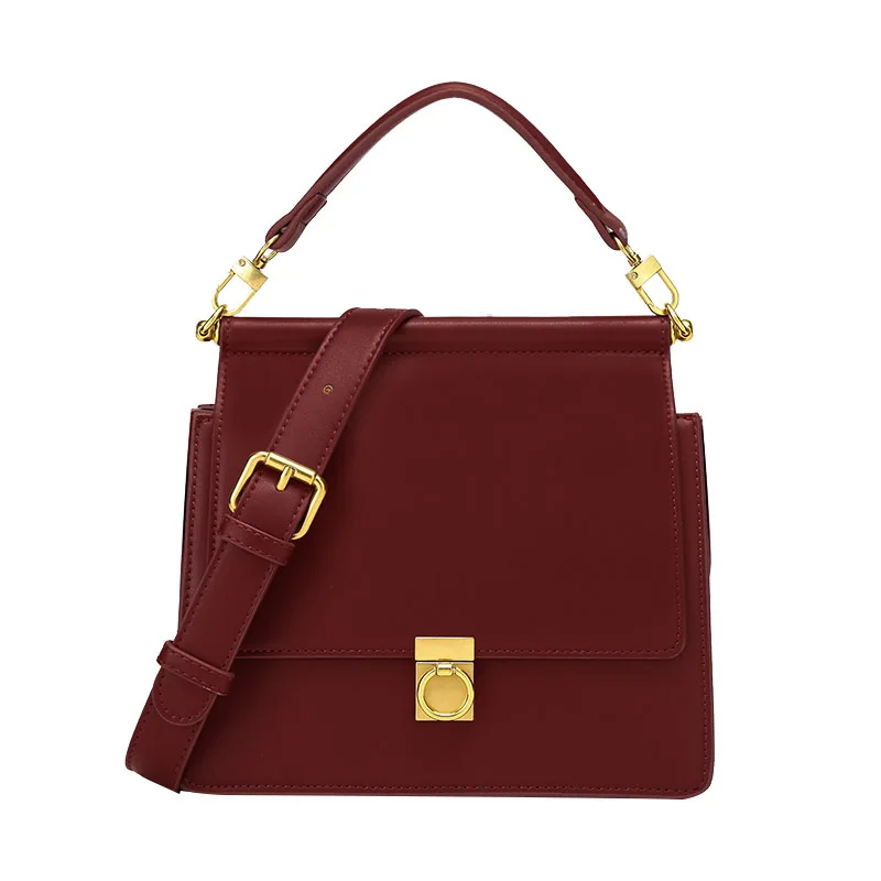 Chain small square bag French niche design simple flip small bag 2021 new postage bag hundred 
Chain small square bag French niche design simple flip small bag 2021 new postage bag hundred