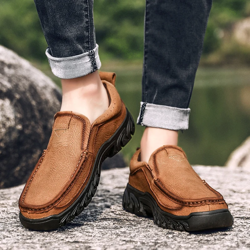 2020 new fashion men's shoes casual genuine leather male loafers big size 38-47 slip on shoe man sneakers shoes for men hot sale 
2020 new fashion men's shoes casual genuine leather male loafers big size 38-47 slip on shoe man sneakers shoes for men hot sale