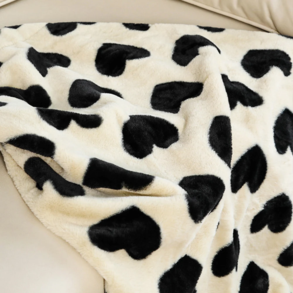 130*160cm Soft Warm Flannel Blanket Spot Printed Rabbit Fur Winter Sheet Bedspread Sofa Cover Double Plaid Home Decor Blanket
130*160cm Soft Warm Flannel Blanket Spot Printed Rabbit Fur Winter Sheet Bedspread Sofa Cover Double Plaid Home Decor Blanket