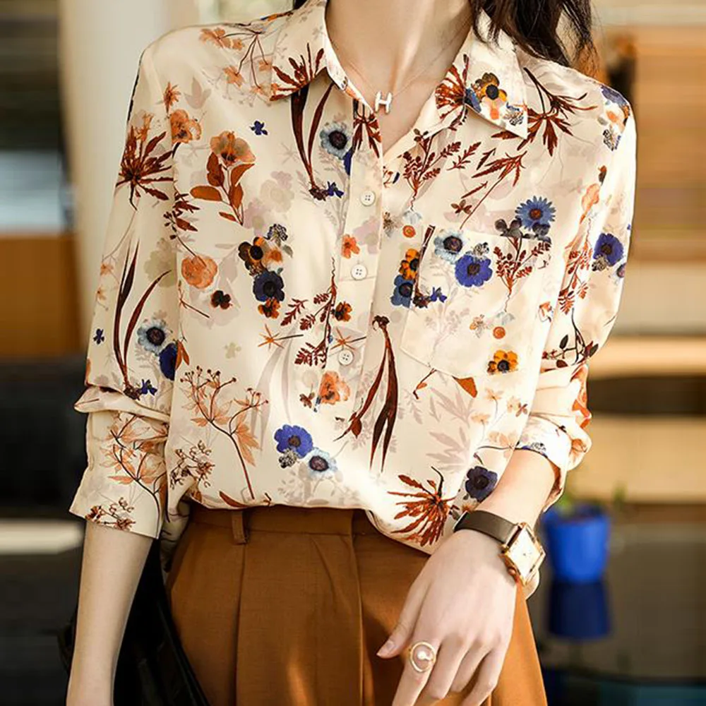 Women's Shirt 2021 Autumn New Ladies Shirt Korean Fashion Lapel Collar Loose Print Long Sleeve Temperament Girl Japanese
Women's Shirt 2021 Autumn New Ladies Shirt Korean Fashion Lapel Collar Loose Print Long Sleeve Temperament Girl Japanese