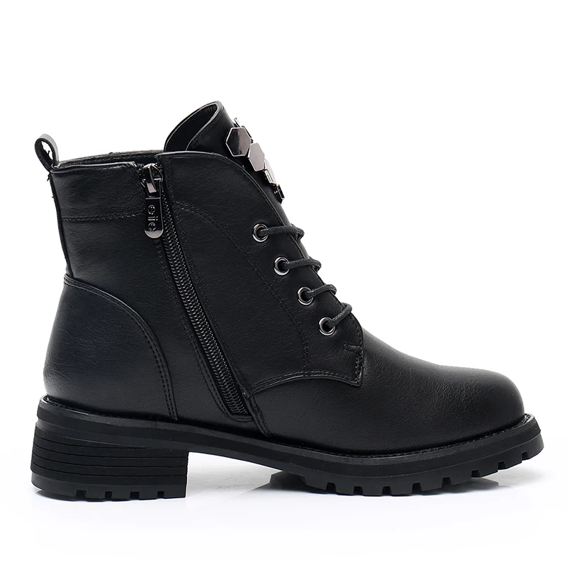 KULADA New Women Ankle Boots Women Lace up Black Color Female Rivet Boots Warm Fur Plush Insole Classic Style Women Shoes Autumn
KULADA New Women Ankle Boots Women Lace up Black Color Female Rivet Boots Warm Fur Plush Insole Classic Style Women Shoes Autumn