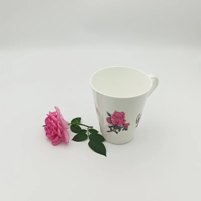 High-end printed bone china cup Fashion beautiful ceramic cup Ultra-thin transparent bone china mug Household milk cup
High-end printed bone china cup Fashion beautiful ceramic cup Ultra-thin transparent bone china mug Household milk cup