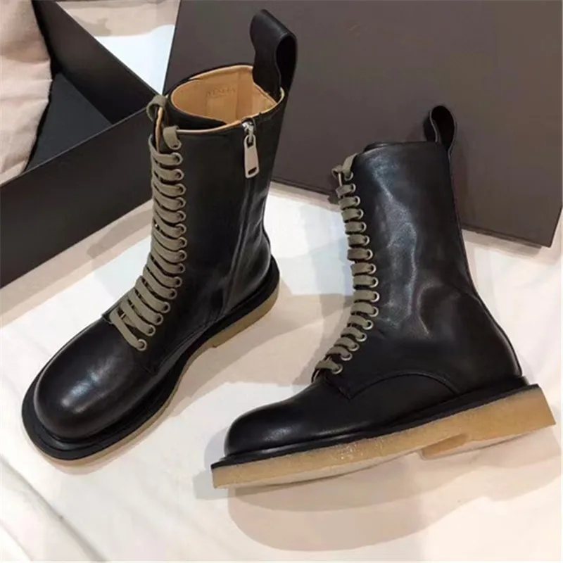 New Brand Style Cow Leather Ankle Boots Cross-Tied Thick Bottom Handsome Riding Booties 13 16 Holes Classic Women Shoes
New Brand Style Cow Leather Ankle Boots Cross-Tied Thick Bottom Handsome Riding Booties 13 16 Holes Classic Women Shoes