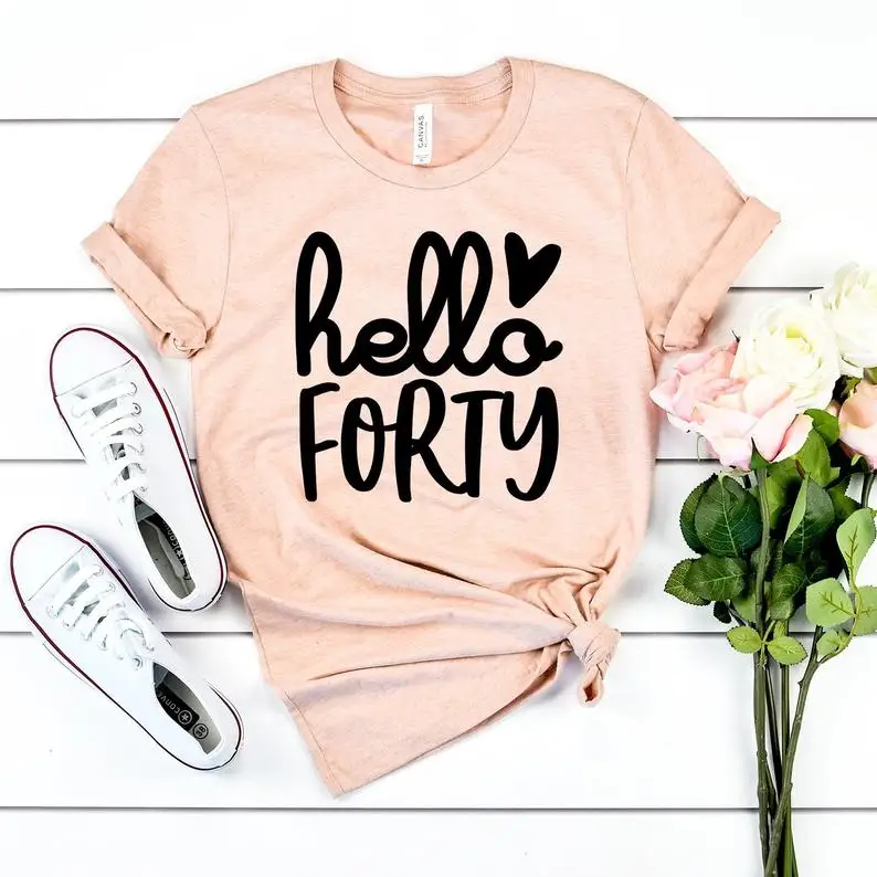 Hello Forty T-shirt Burn In 1980 Shirts 100%Cotton Women Fashion Graphic Lady Clothing Short Sleeve 41th Birthday Party Top Tee
Hello Forty T-shirt Burn In 1980 Shirts 100%Cotton Women Fashion Graphic Lady Clothing Short Sleeve 41th Birthday Party Top Tee