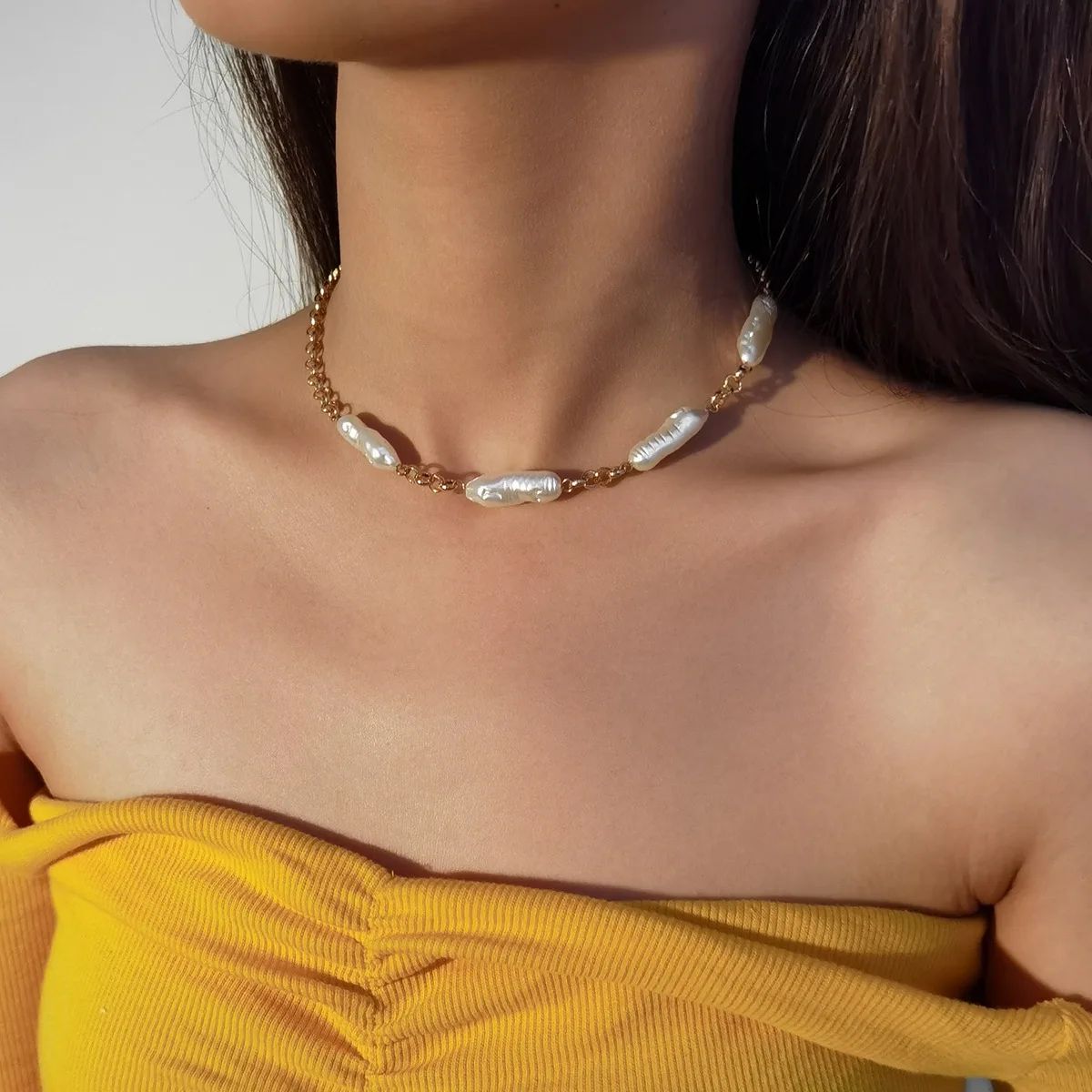 Baroque New Minimalist Irregular Pearls Choker Necklaces for Women Vintage Punk Gold Color Necklace Couple Female Jewelry Gift
Baroque New Minimalist Irregular Pearls Choker Necklaces for Women Vintage Punk Gold Color Necklace Couple Female Jewelry Gift