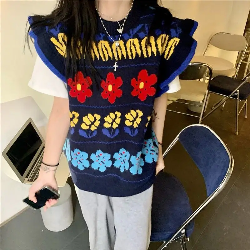 Vintage Sweater Vest Women 2021 Winter Korean Style Cute Floral Ruffles Sleeveless Pullover Knitted Tank Tops Waistcoat T658
Vintage Sweater Vest Women 2021 Winter Korean Style Cute Floral Ruffles Sleeveless Pullover Knitted Tank Tops Waistcoat T658