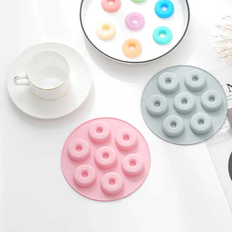Wholesale 10pcs Silicone Material Donut Molds Kitchen Baking Tools Creative Epoxy Biscuit Cake Chocolate Molds
Wholesale 10pcs Silicone Material Donut Molds Kitchen Baking Tools Creative Epoxy Biscuit Cake Chocolate Molds