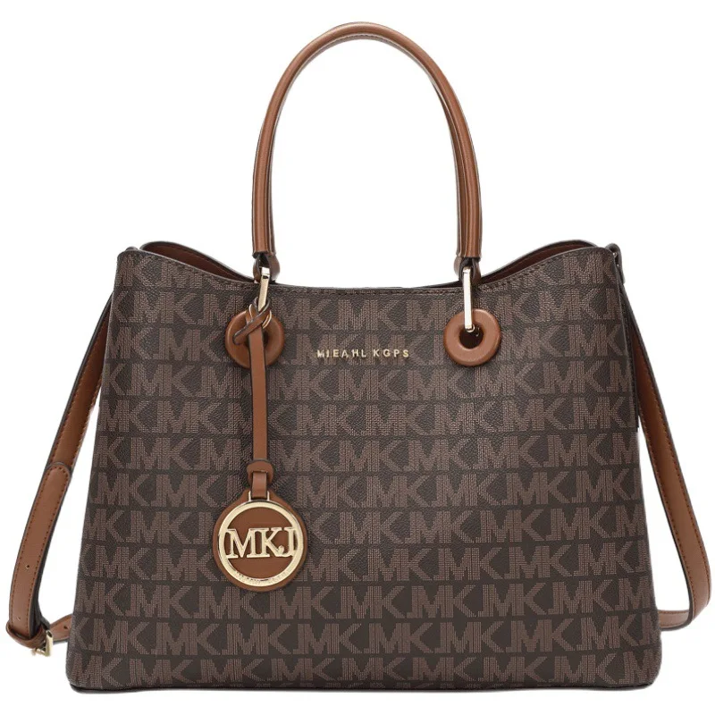 2021 New Women's Bag Trendy British Handbag Plaid With a Stylish Simple Stiletto one-Shoulder Bag Girl
2021 New Women's Bag Trendy British Handbag Plaid With a Stylish Simple Stiletto one-Shoulder Bag Girl