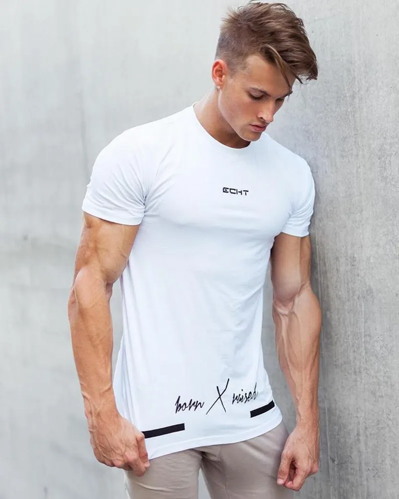 2021 new summer new sports and leisure running training T-shirt men's breathable fitness outdoor top tide
2021 new summer new sports and leisure running training T-shirt men's breathable fitness outdoor top tide