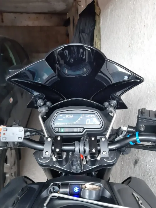 Motorcycle Windshield Windscreen With adjustable bracket Wind Screen For Bajaj Dominar Pulsar 200NS Pulsar 180 DTS-i 150 DTS-i
Motorcycle Windshield Windscreen With adjustable bracket Wind Screen For Bajaj Dominar Pulsar 200NS Pulsar 180 DTS-i 150 DTS-i