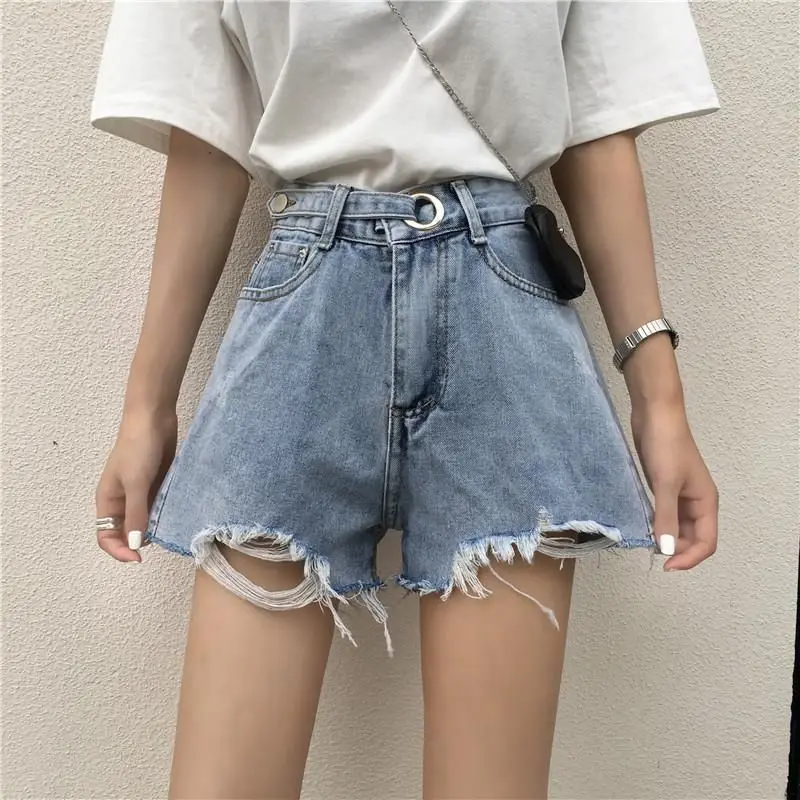 Irregular hole denim shorts woman's summer 2021 new Korean loose wide-leg pants high-waisted thin A-line hot pants [Pre-sale[
Irregular hole denim shorts woman's summer 2021 new Korean loose wide-leg pants high-waisted thin A-line hot pants [Pre-sale[