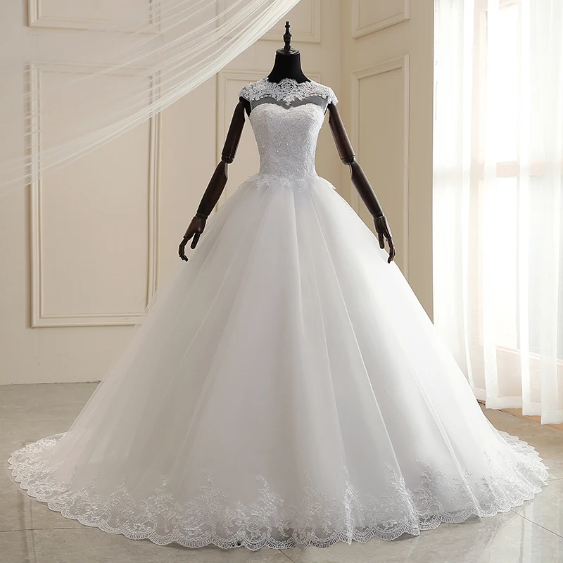 luxury bridal WEDDING gown lace up SLEEVELESS wedding dresses PLUS SIZE O NECK anniversary ceremony wedding DRESS with train
luxury bridal WEDDING gown lace up SLEEVELESS wedding dresses PLUS SIZE O NECK anniversary ceremony wedding DRESS with train