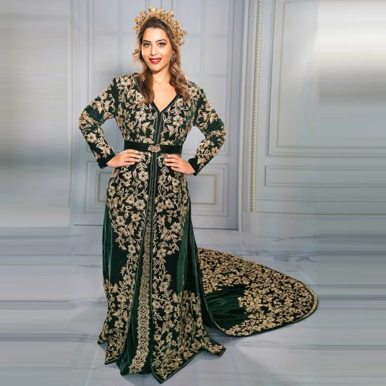 Sexy V Neck Green Velour A-line Algerian Evening Dresses Long Sleeves Gold Embroidery Moroccan Kaftan Arabic Islamic Prom Gowns
Sexy V Neck Green Velour A-line Algerian Evening Dresses Long Sleeves Gold Embroidery Moroccan Kaftan Arabic Islamic Prom Gowns