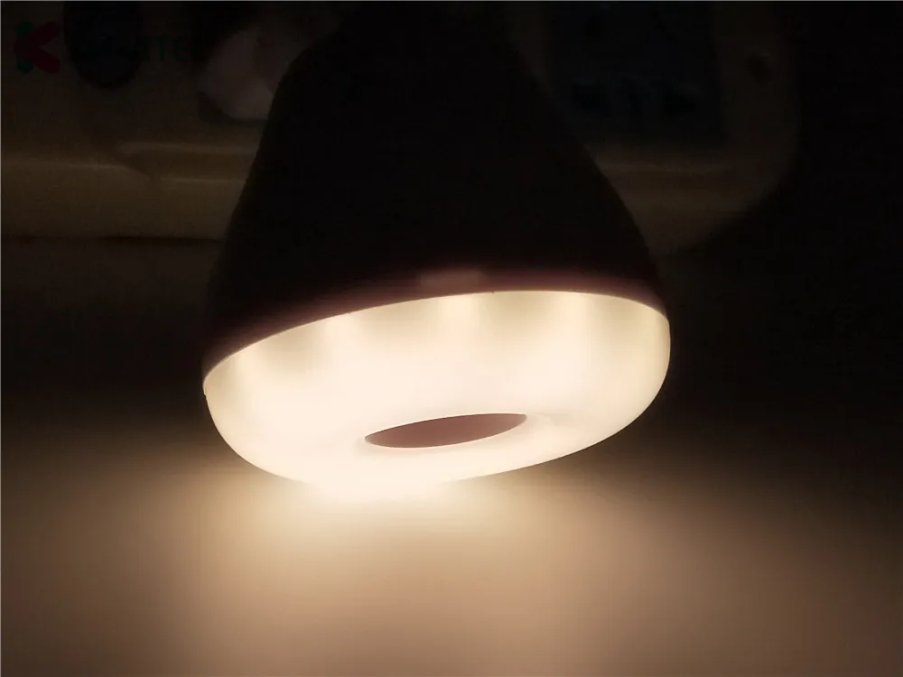 Инфракрасный датчик движения KH-LITEC, теплый/холодный свет 
Инфракрасный датчик движения KH-LITEC, теплый/холодный свет