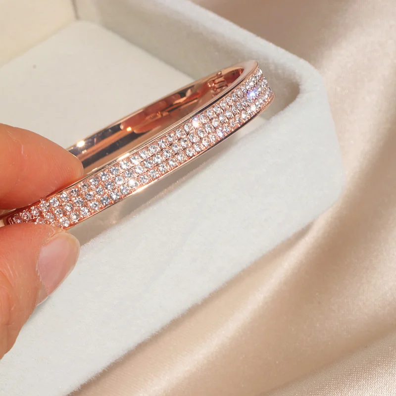 2021Elegant Classic Crystal Cuff Bangles Bracelets For Women Gold Color Simple Femal Opening Bangles Wedding Jewelry Accessories
2021Elegant Classic Crystal Cuff Bangles Bracelets For Women Gold Color Simple Femal Opening Bangles Wedding Jewelry Accessories